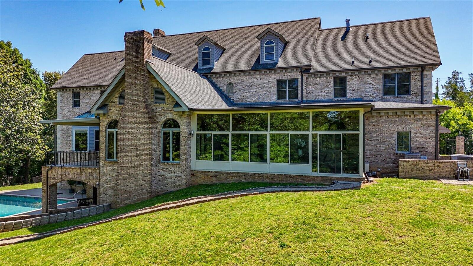 551 N Crest Court Chattanooga TN 37404