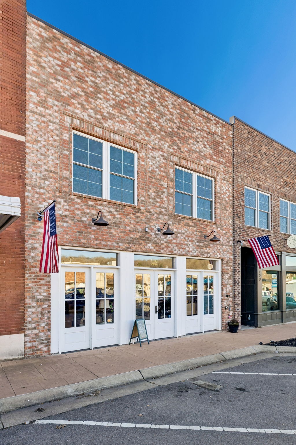 118 N Main Street Ashland City TN 37015