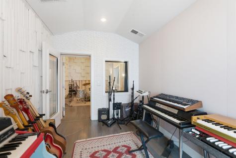 502 E Iris Drive Nashville TN 37204