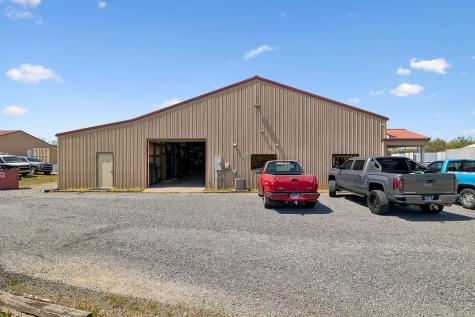 63 Oakdale Road Westmoreland TN 37186