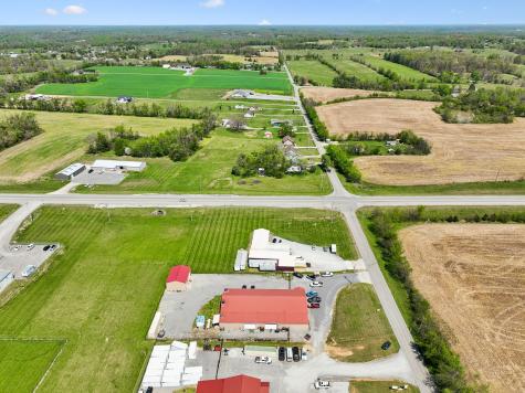 63 Oakdale Road Westmoreland TN 37186