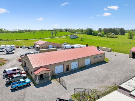 63 Oakdale Road Westmoreland TN 37186