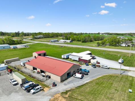 63 Oakdale Road Westmoreland TN 37186