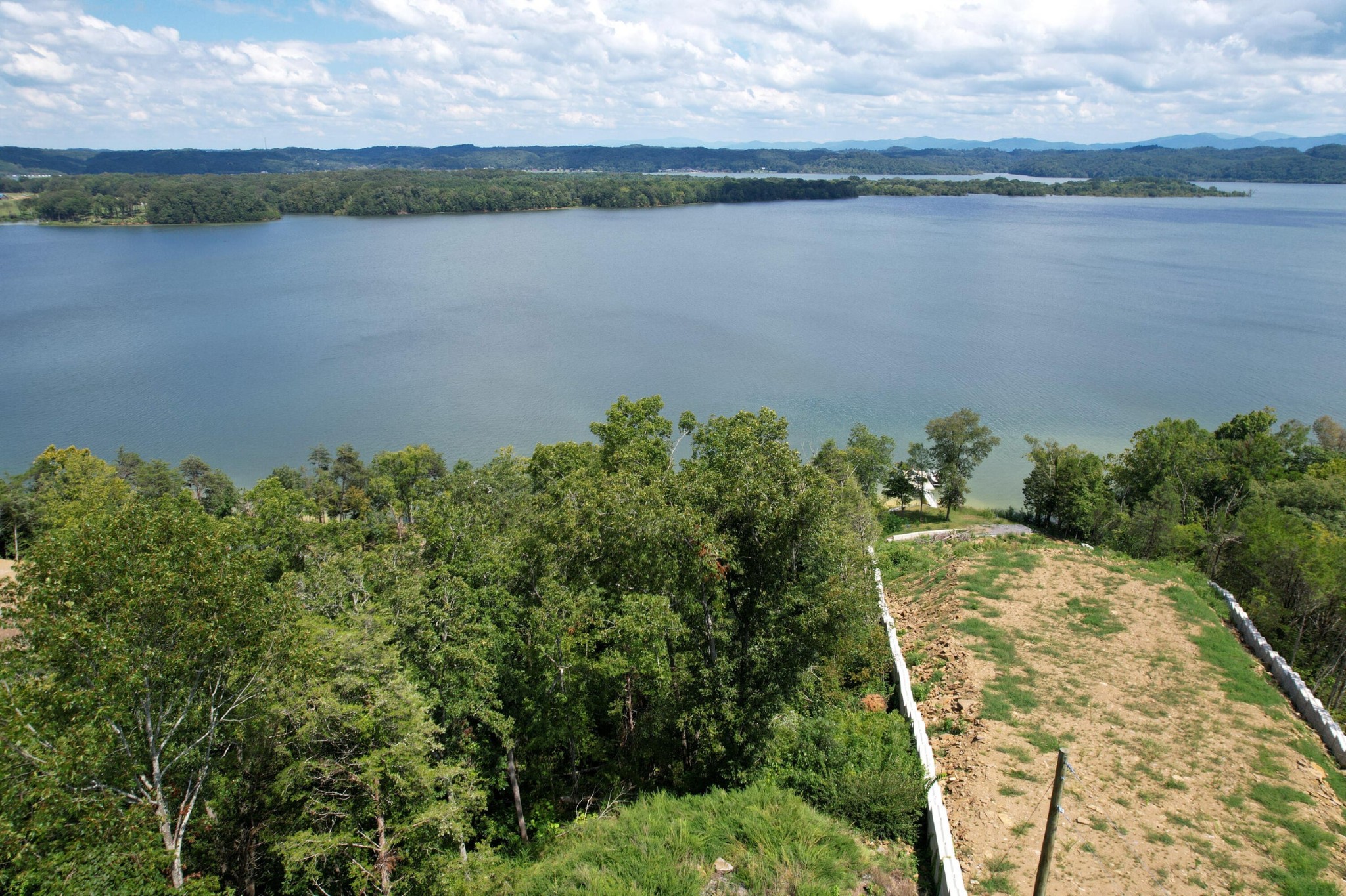 74 Clear Point Dandridge TN 37725