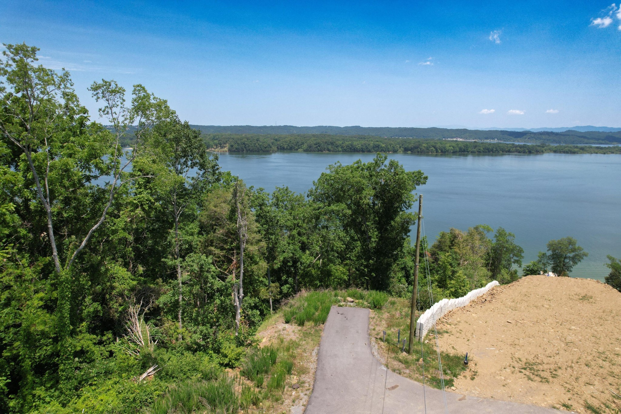 74 Clear Point Dandridge TN 37725