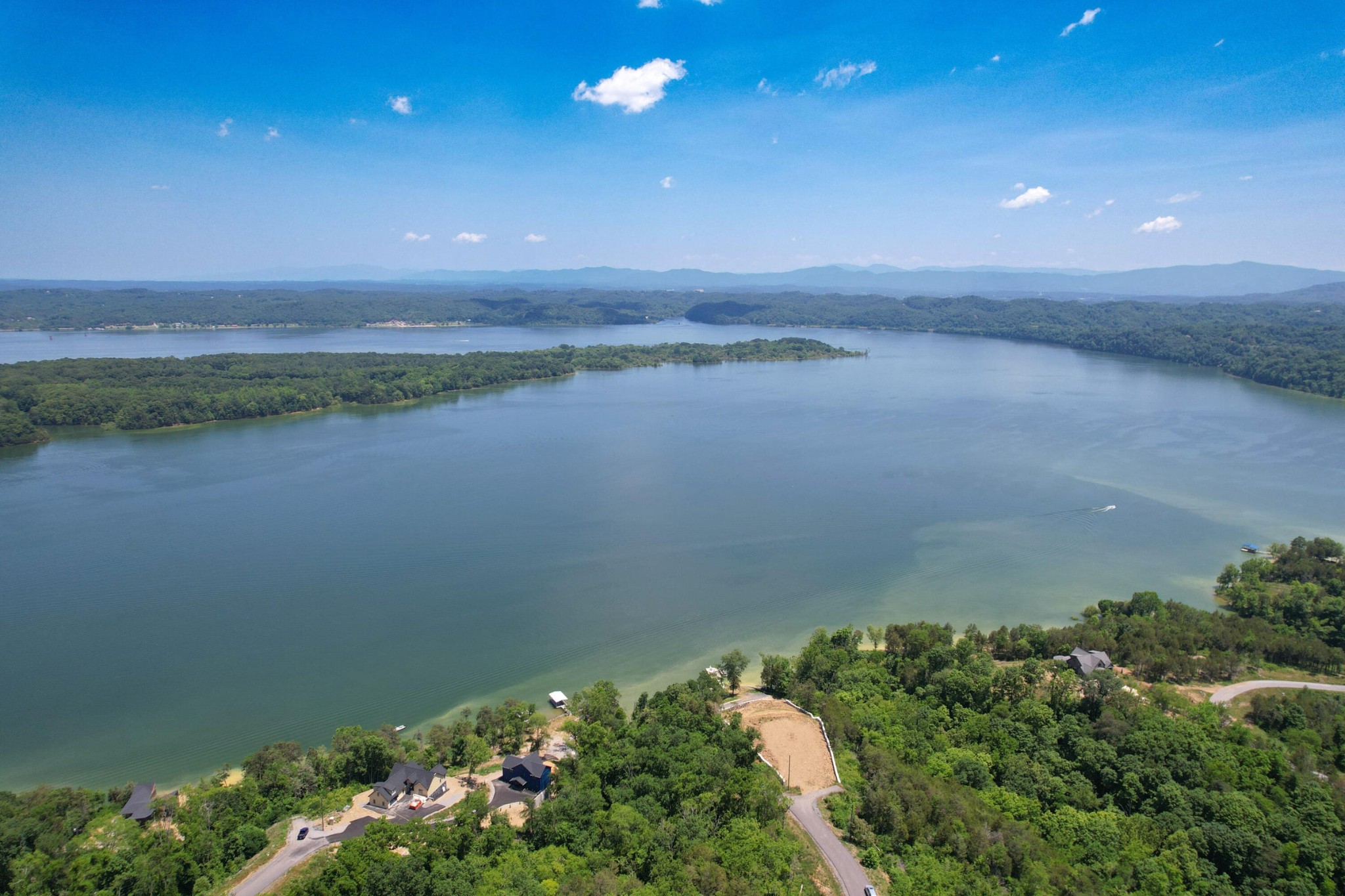 74 Clear Point Dandridge TN 37725