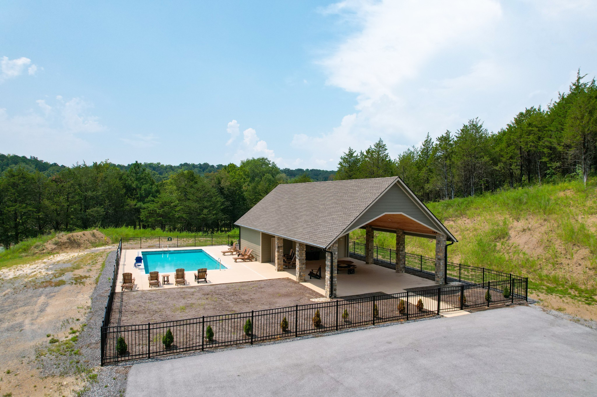 74 Clear Point Dandridge TN 37725