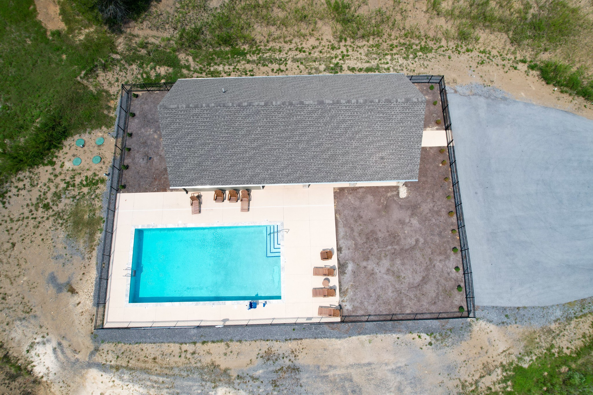 74 Clear Point Dandridge TN 37725