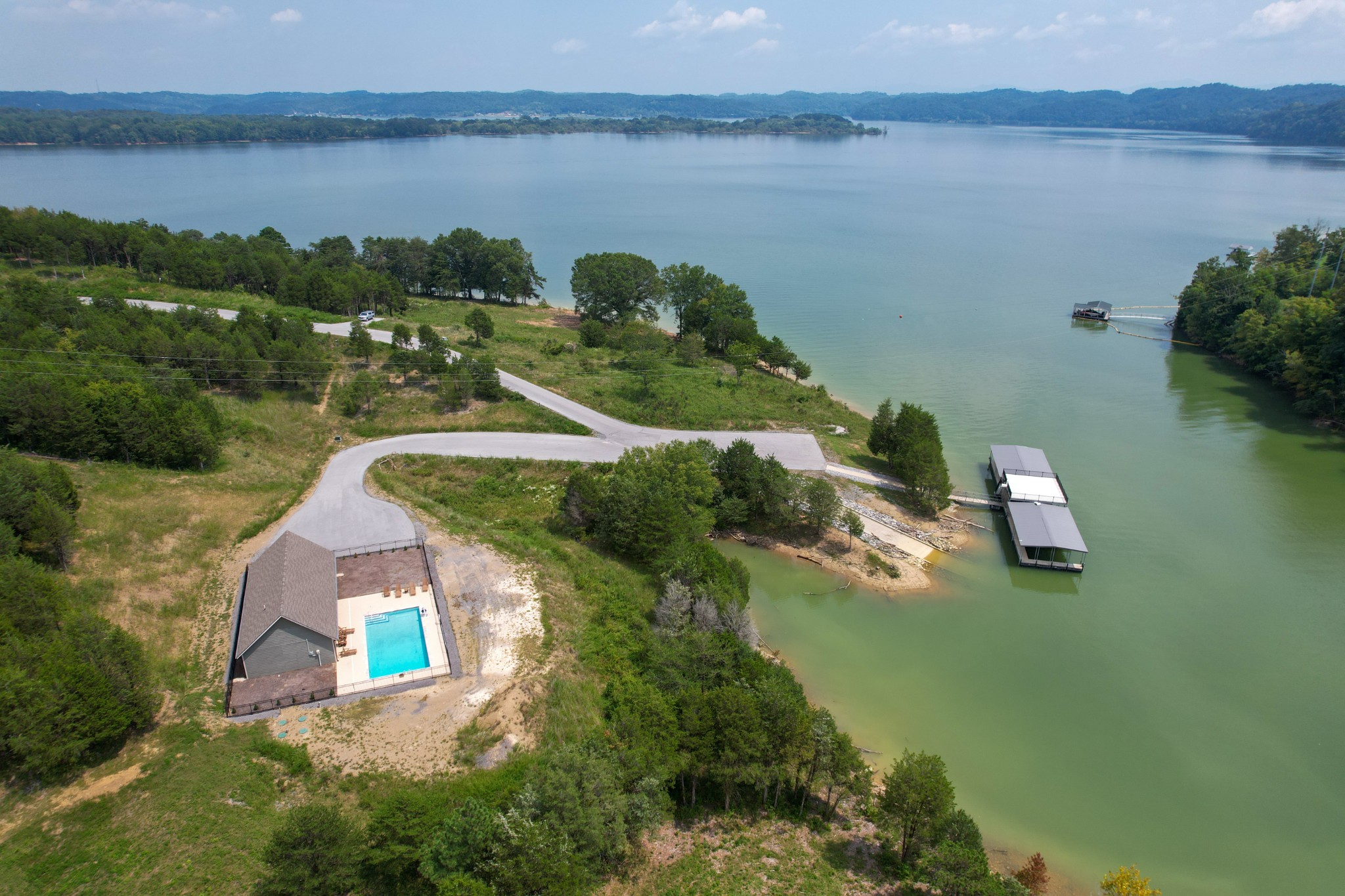 74 Clear Point Dandridge TN 37725