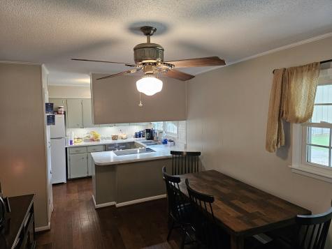 106 Willow St, N Cowan TN 37318