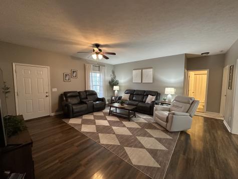 1028 Mount Vernon Road Bethpage TN 37022