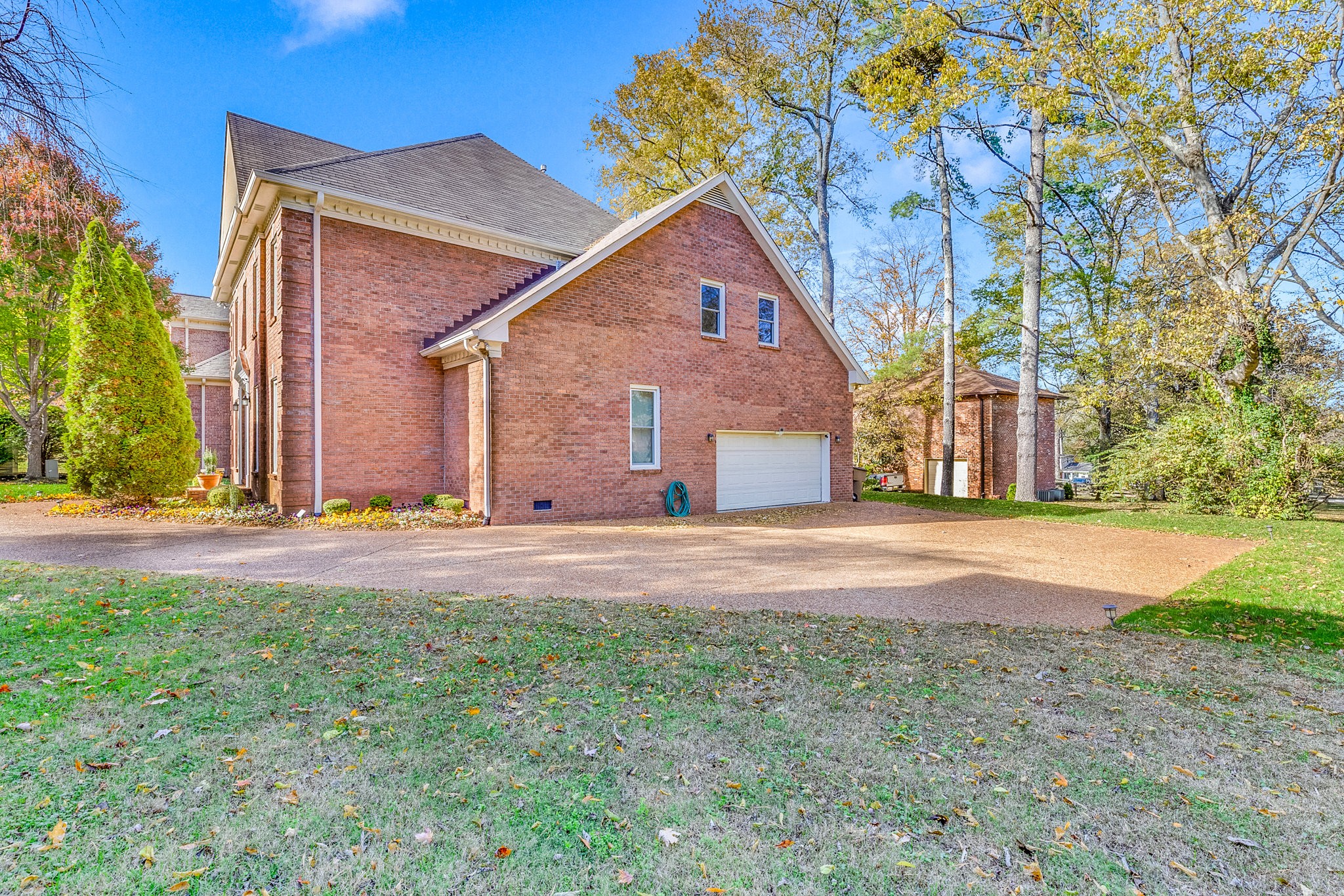 1605 Ardenwood Court Nashville TN 37215