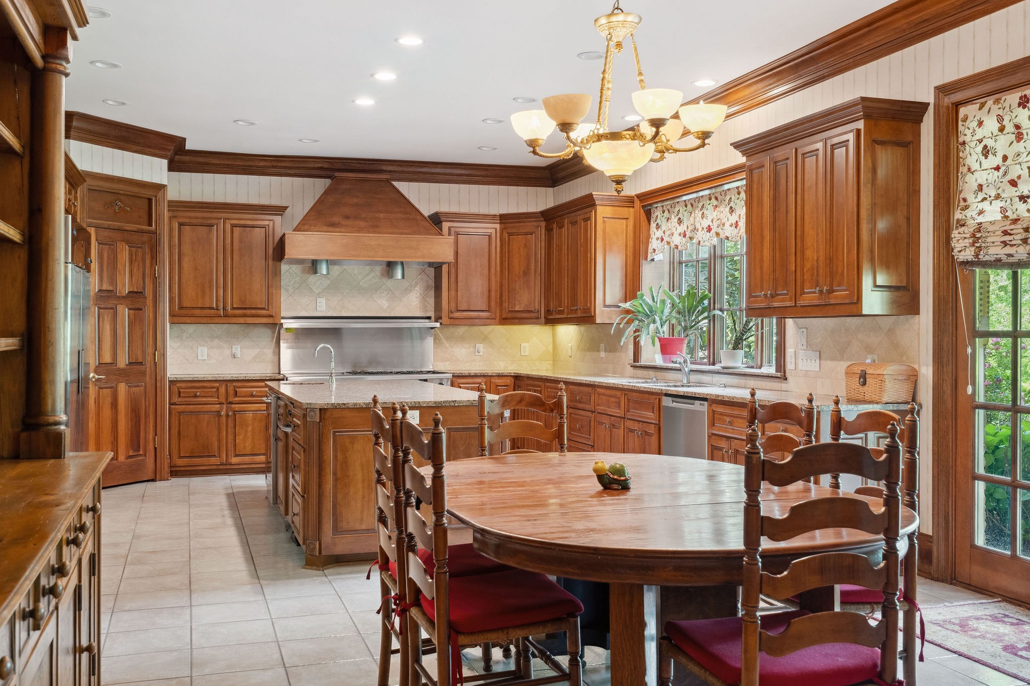 1633 Lewisburg Pike Franklin TN 37064