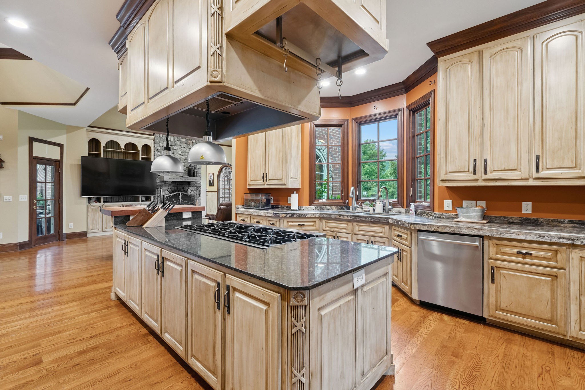 1633 Lewisburg Pike Franklin TN 37064
