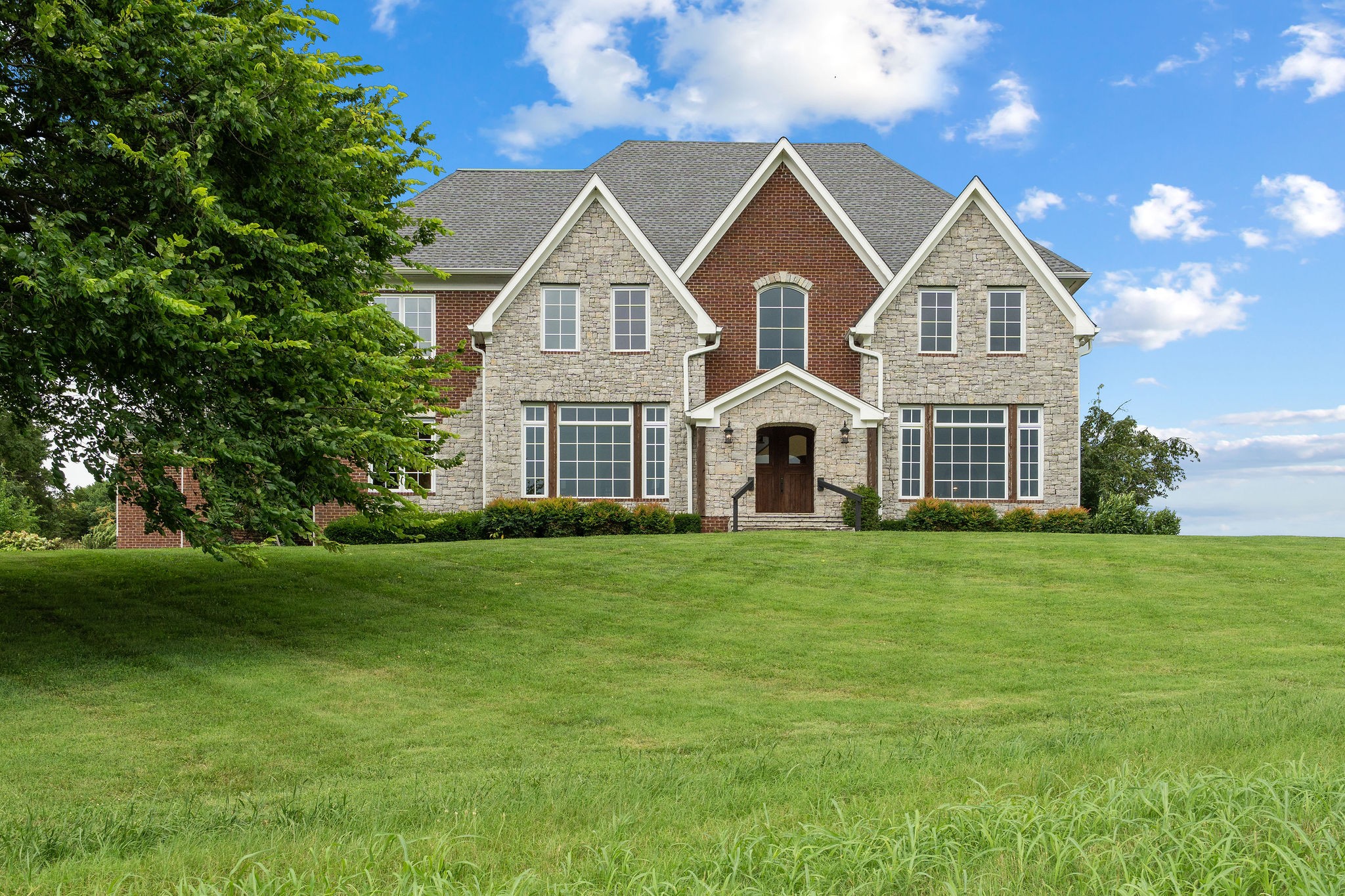 1633 Lewisburg Pike Franklin TN 37064