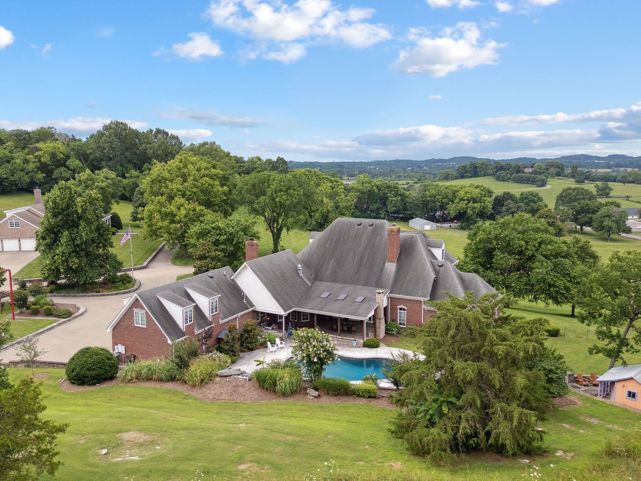 1633 Lewisburg Pike Franklin TN 37064