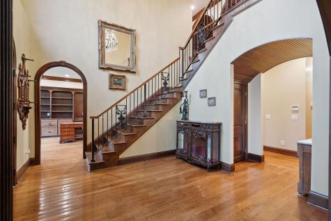 1633 Lewisburg Pike Franklin TN 37064