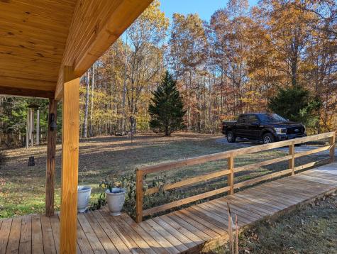1423 Pack Road White Bluff TN 37187