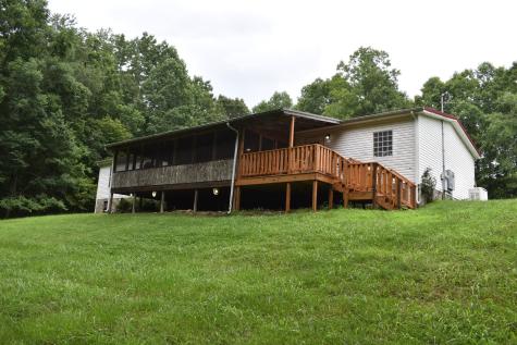 1423 Pack Road White Bluff TN 37187