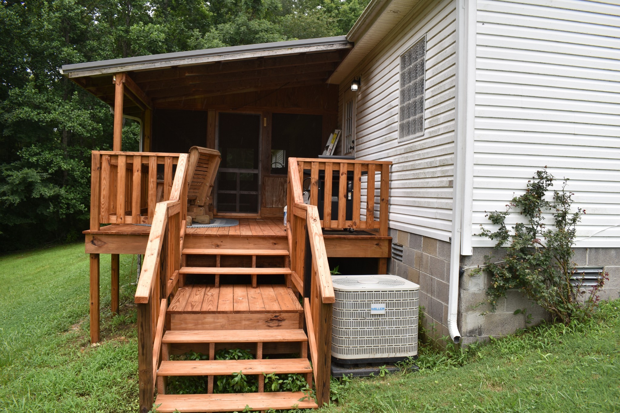 1423 Pack Road White Bluff TN 37187