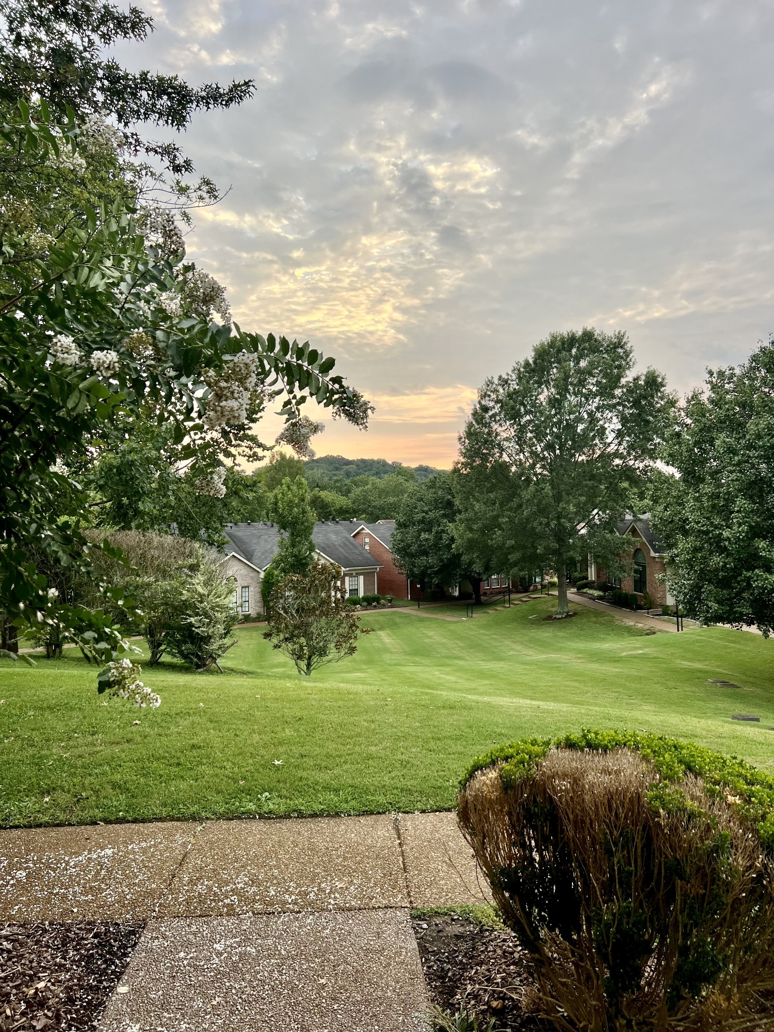 9228 Sawyer Brown Road Nashville TN 37221