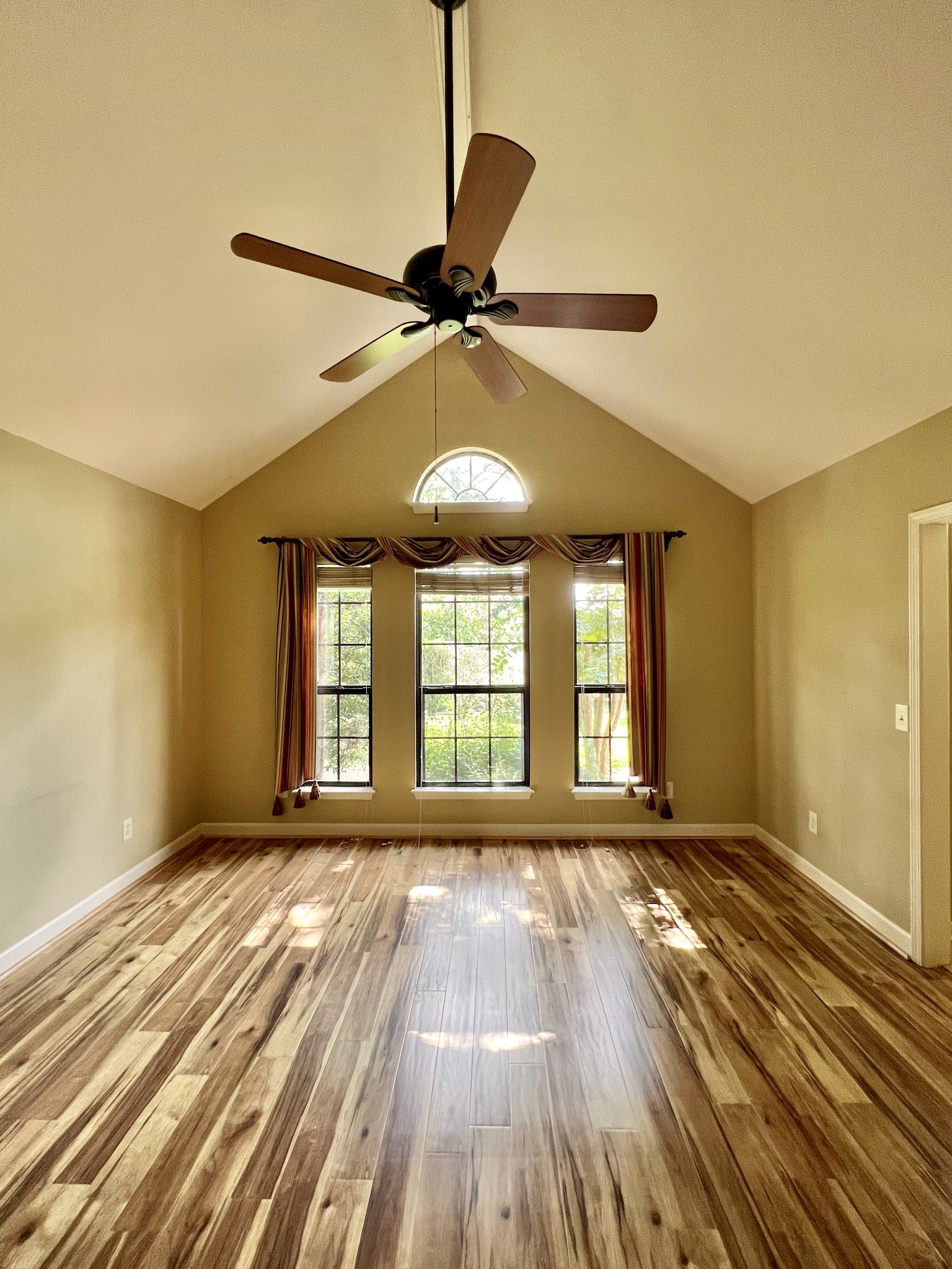 9228 Sawyer Brown Road Nashville TN 37221