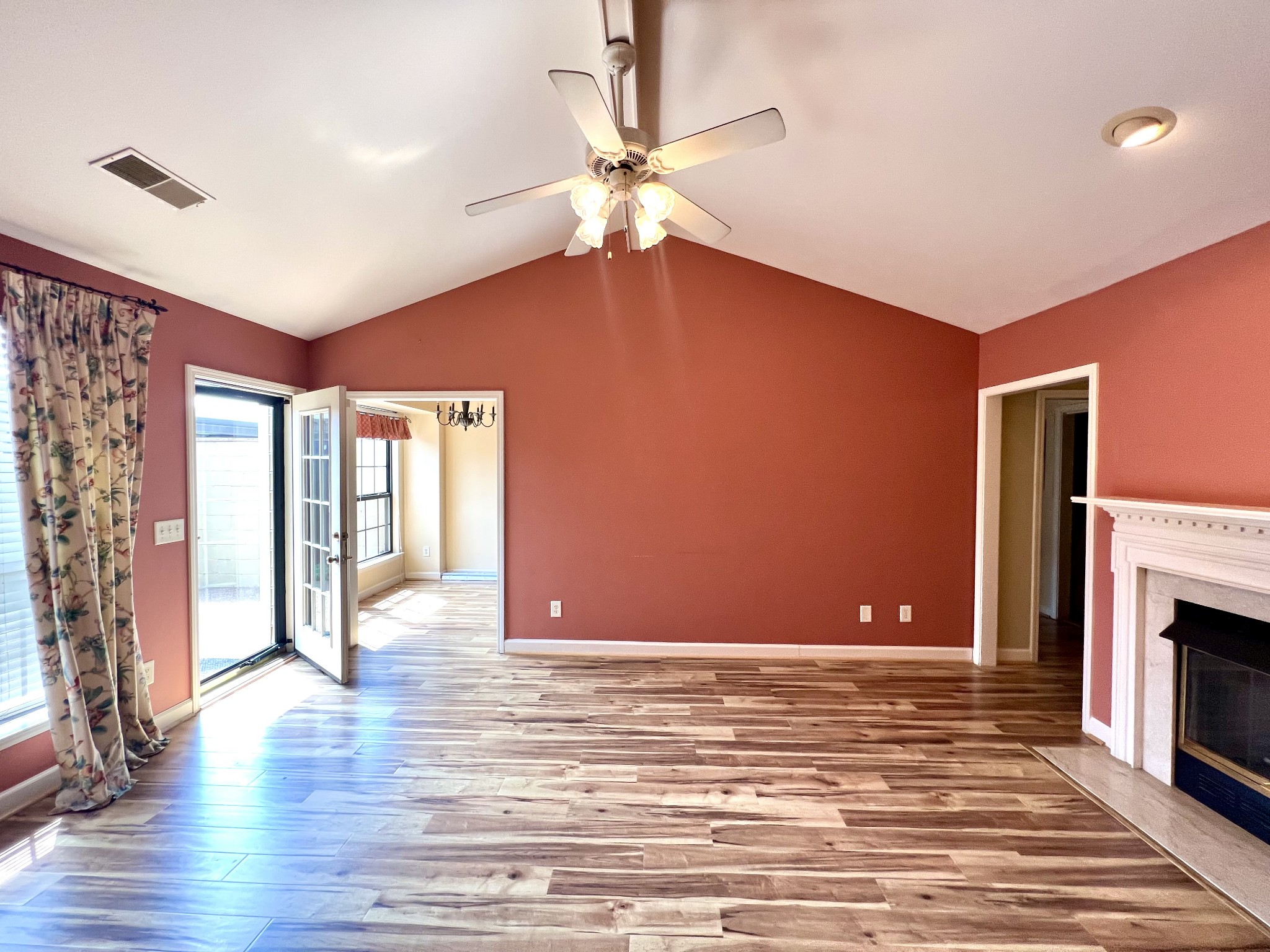 9228 Sawyer Brown Road Nashville TN 37221