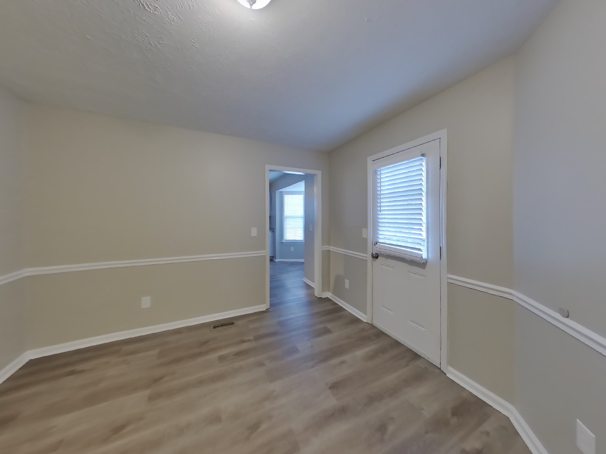 102 Natchez Ct, S La Vergne TN 37086