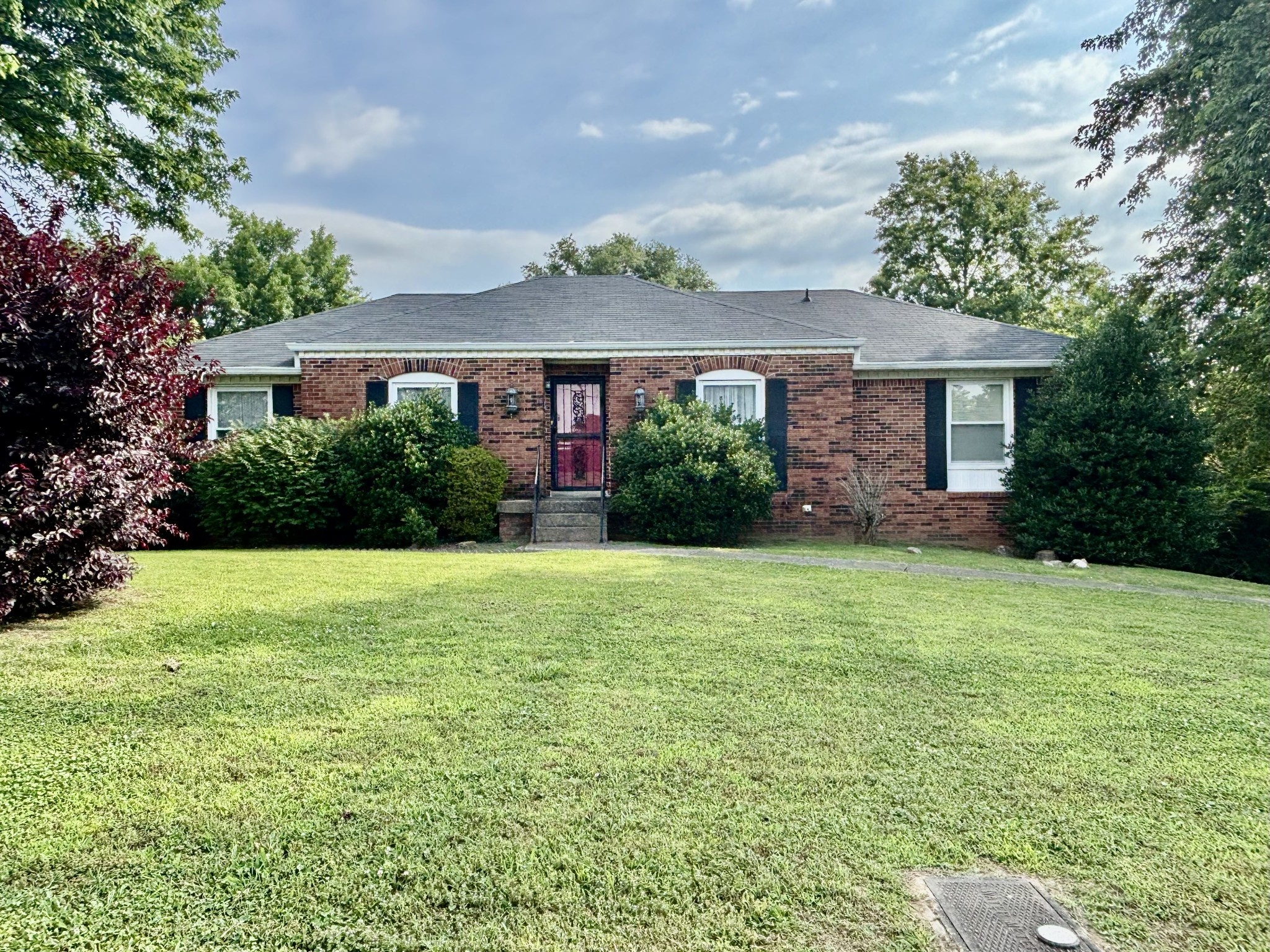 1221 Apache Lane Madison TN 37115