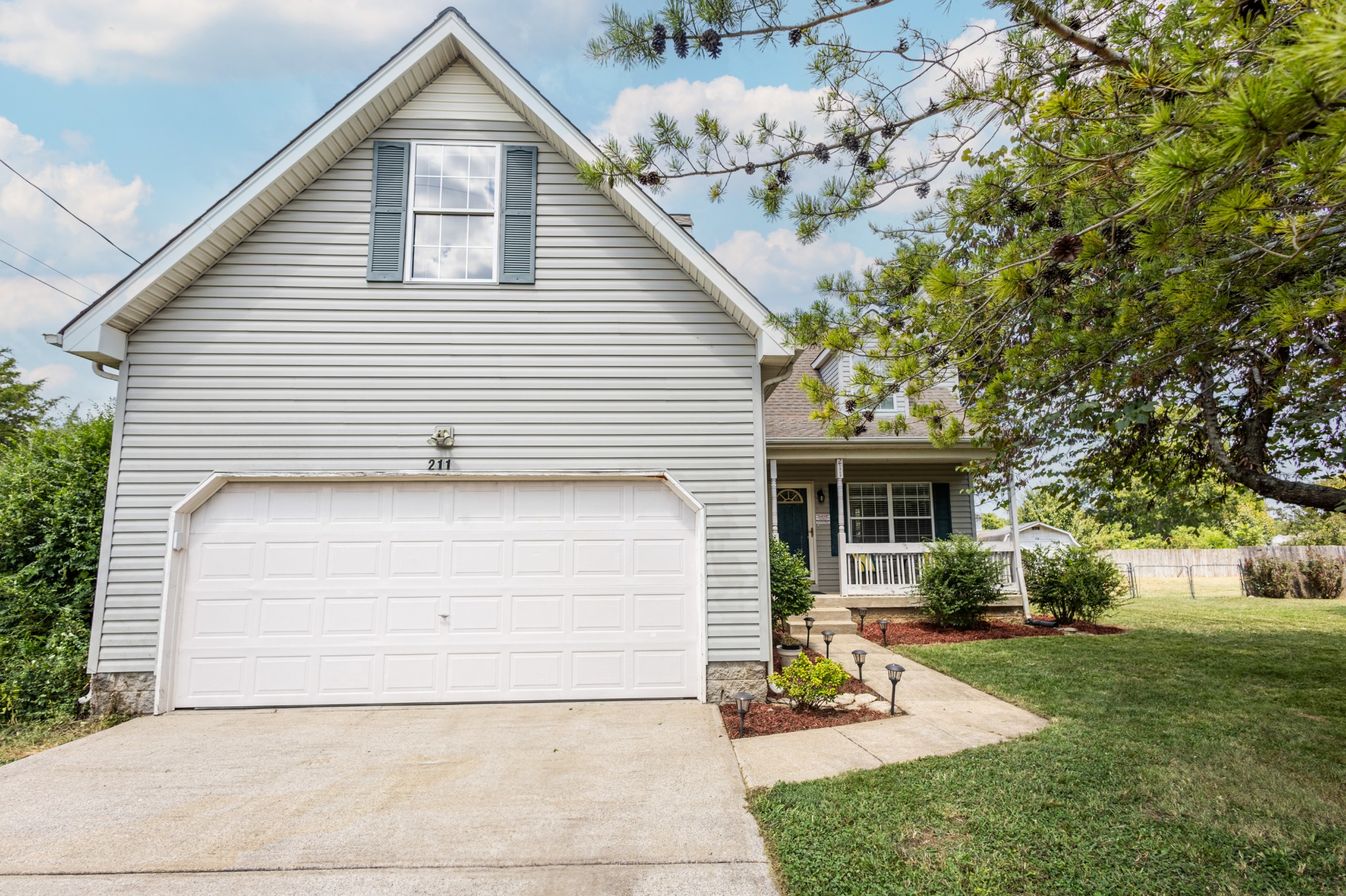 211 Bluewater Court La Vergne TN 37086
