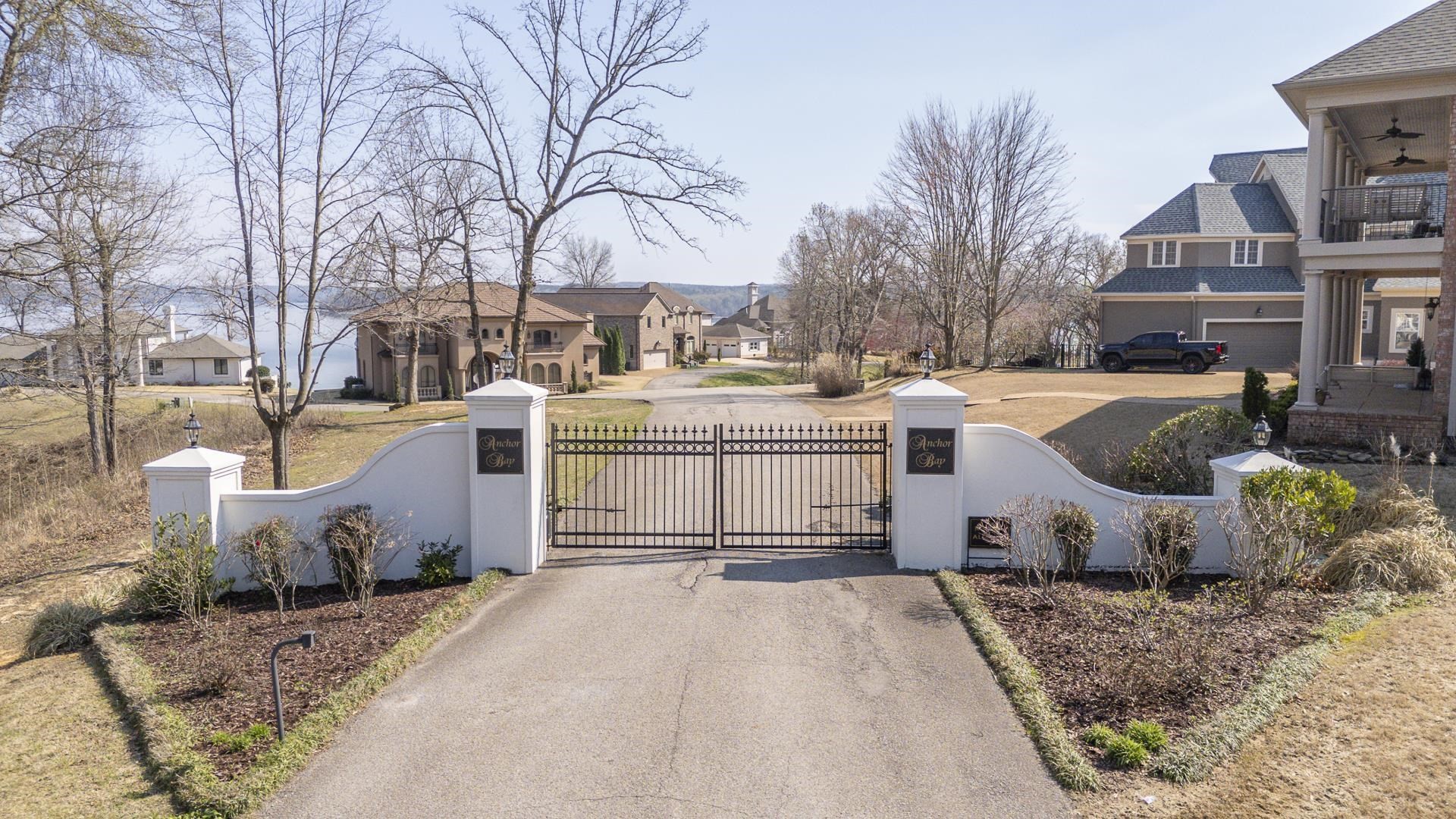 400 Anchor Point Savannah TN 38372