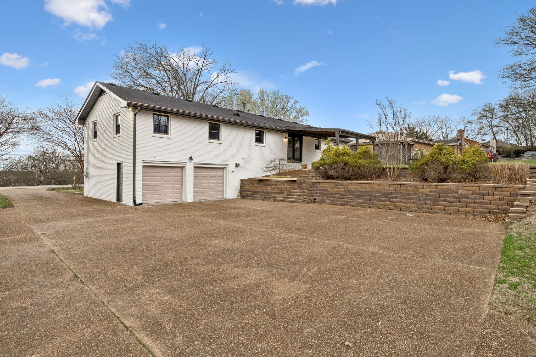 171 New Shackle Island Road Hendersonville TN 37075