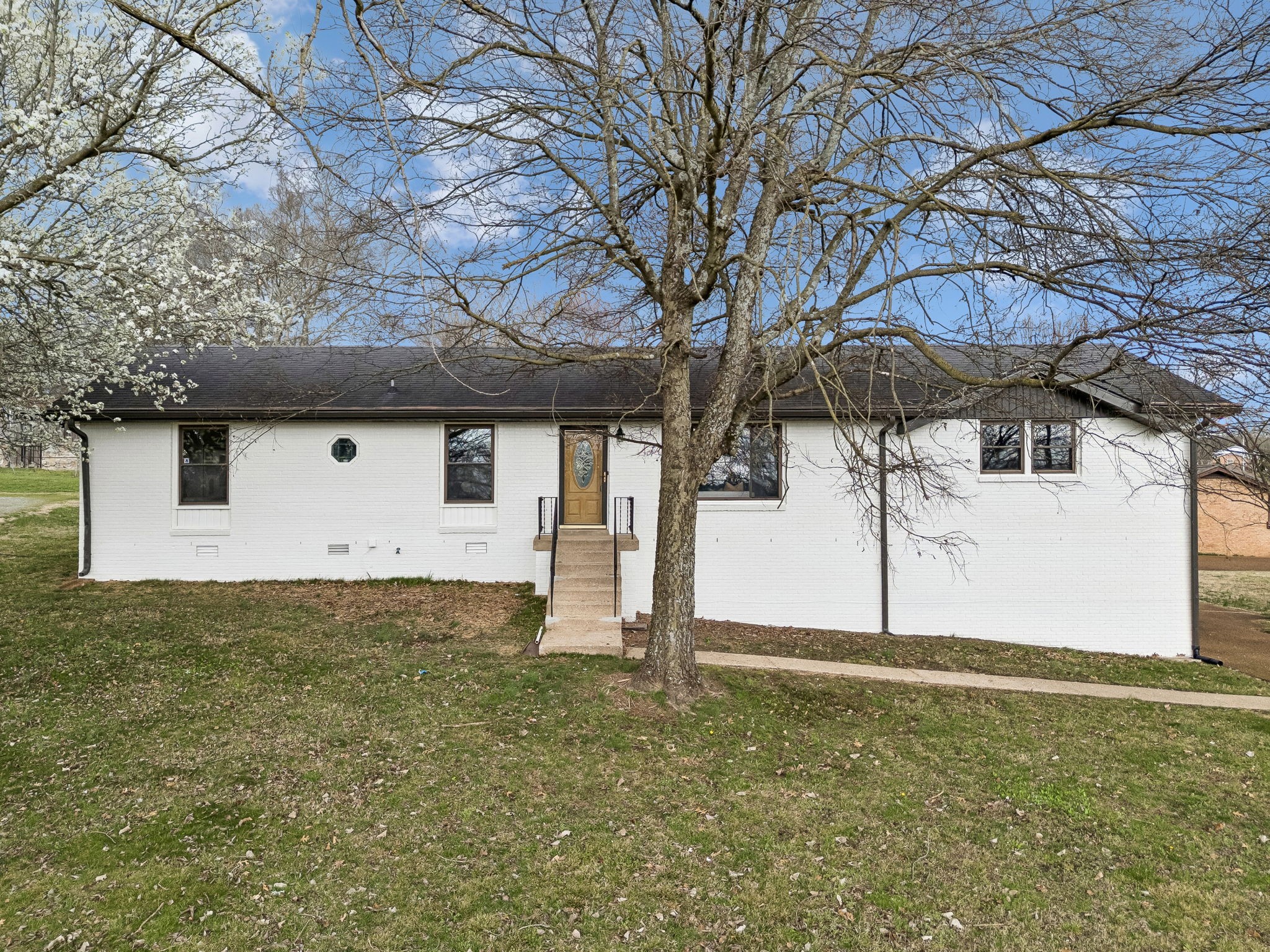 171 New Shackle Island Road Hendersonville TN 37075