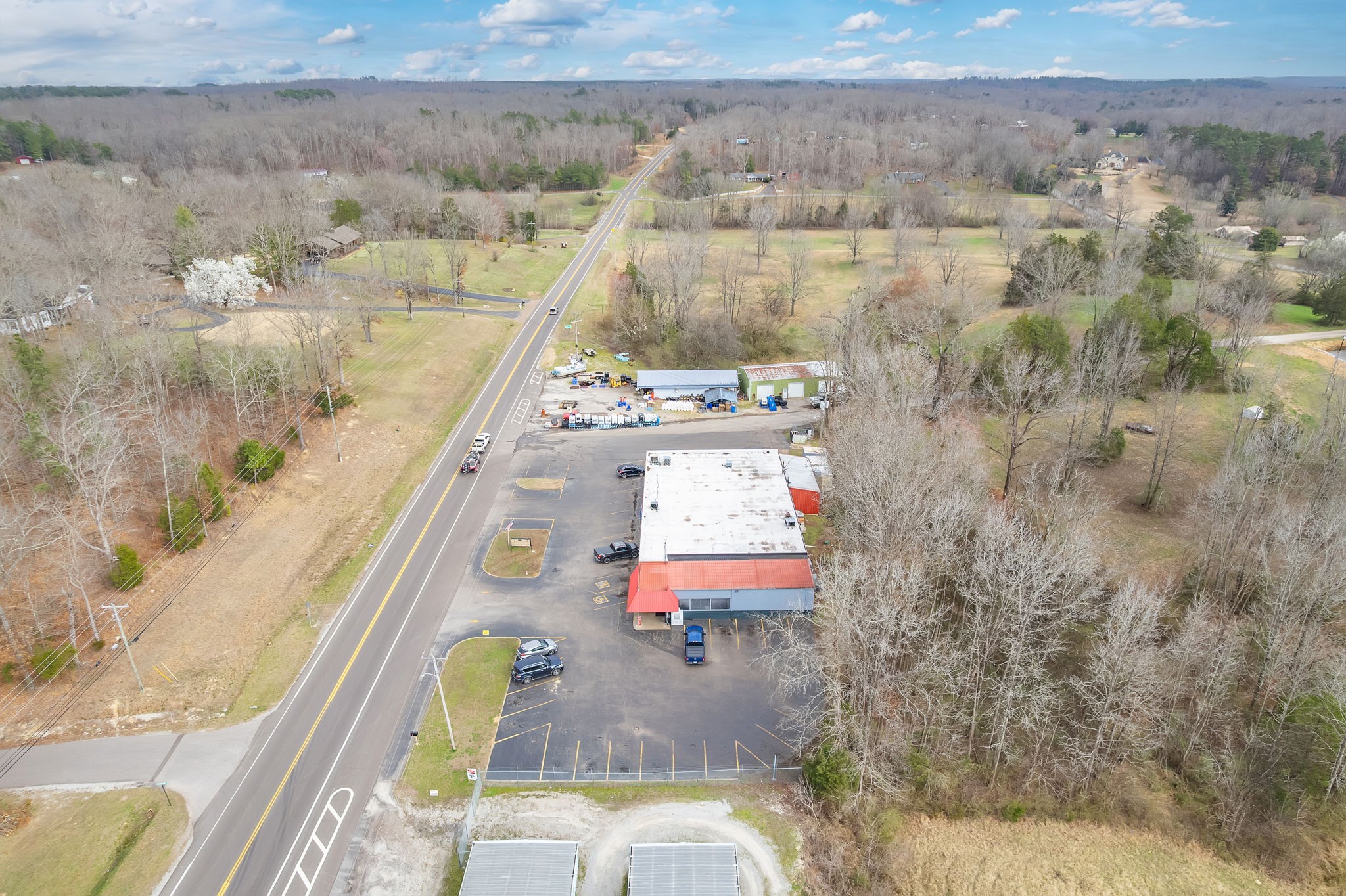 1182 E Main Street Parsons TN 38363