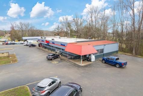 1182 E Main Street Parsons TN 38363