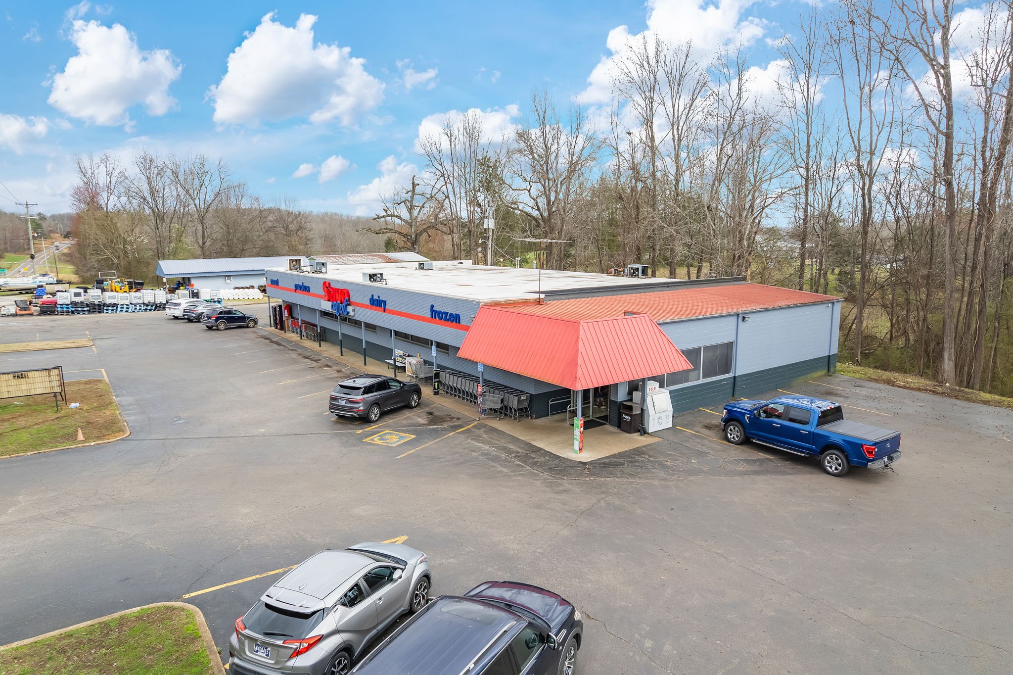 1182 E Main Street Parsons TN 38363