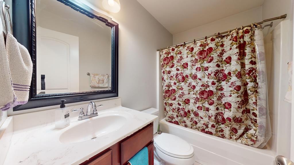 1234 Buckingham Place Cookeville TN 38501