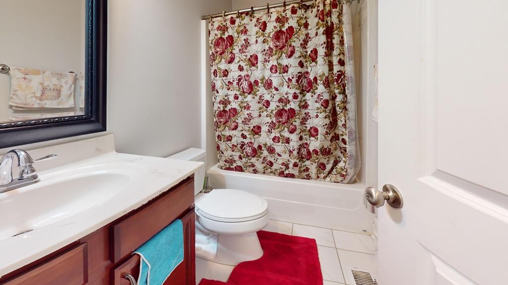 1234 Buckingham Place Cookeville TN 38501