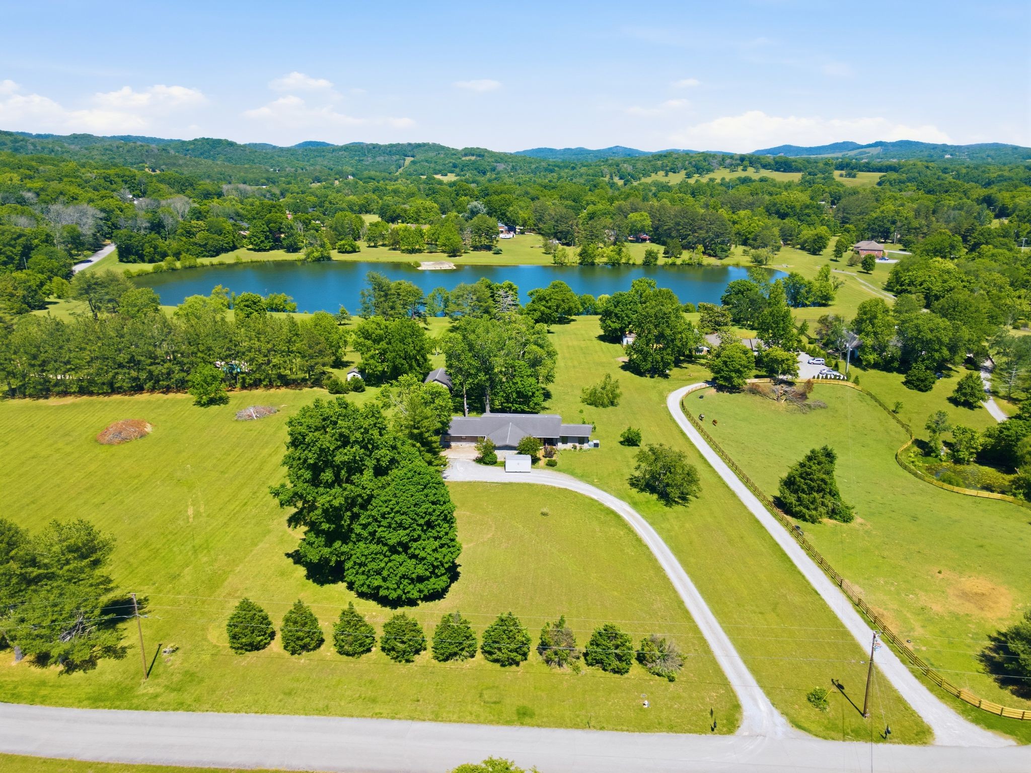 Arrington TN, 1020 Bunker Hill Drive
