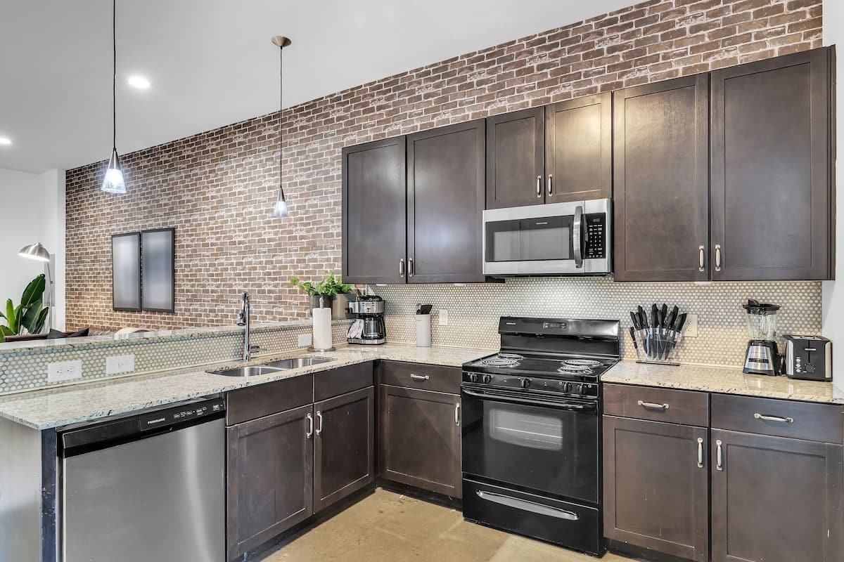 210 30th Ave, N Nashville TN 37203