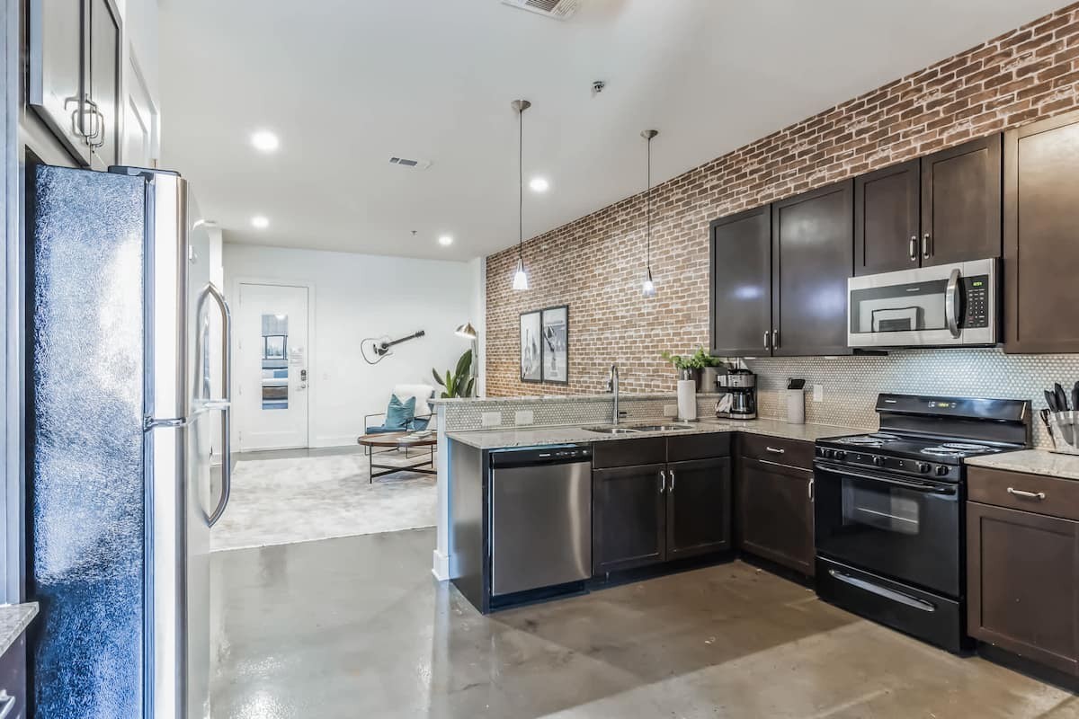 210 30th Ave, N Nashville TN 37203