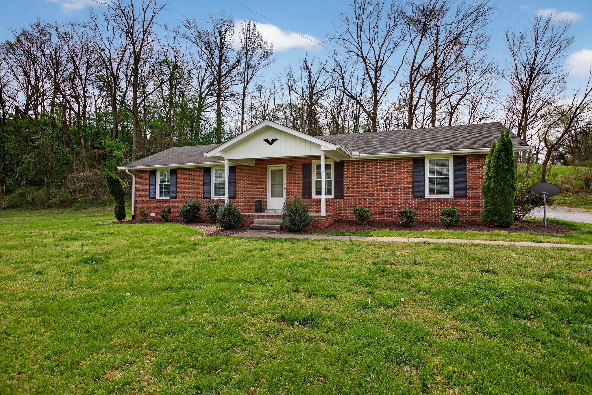 832 New Shackle Island Road Hendersonville TN 37075