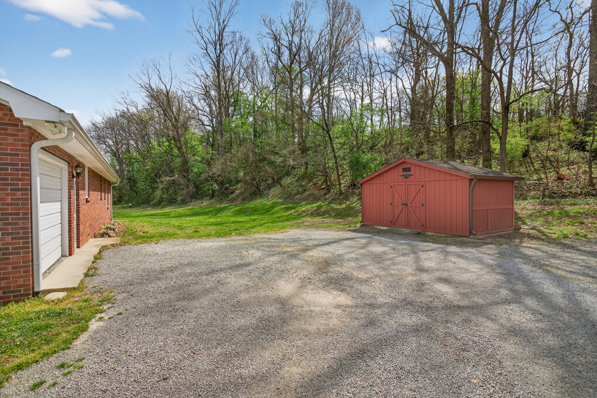 832 New Shackle Island Road Hendersonville TN 37075