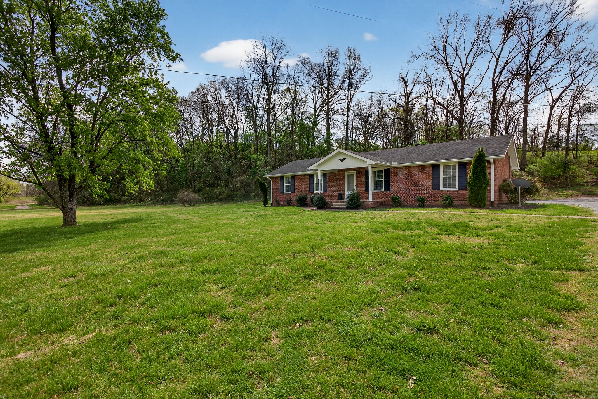 832 New Shackle Island Road Hendersonville TN 37075