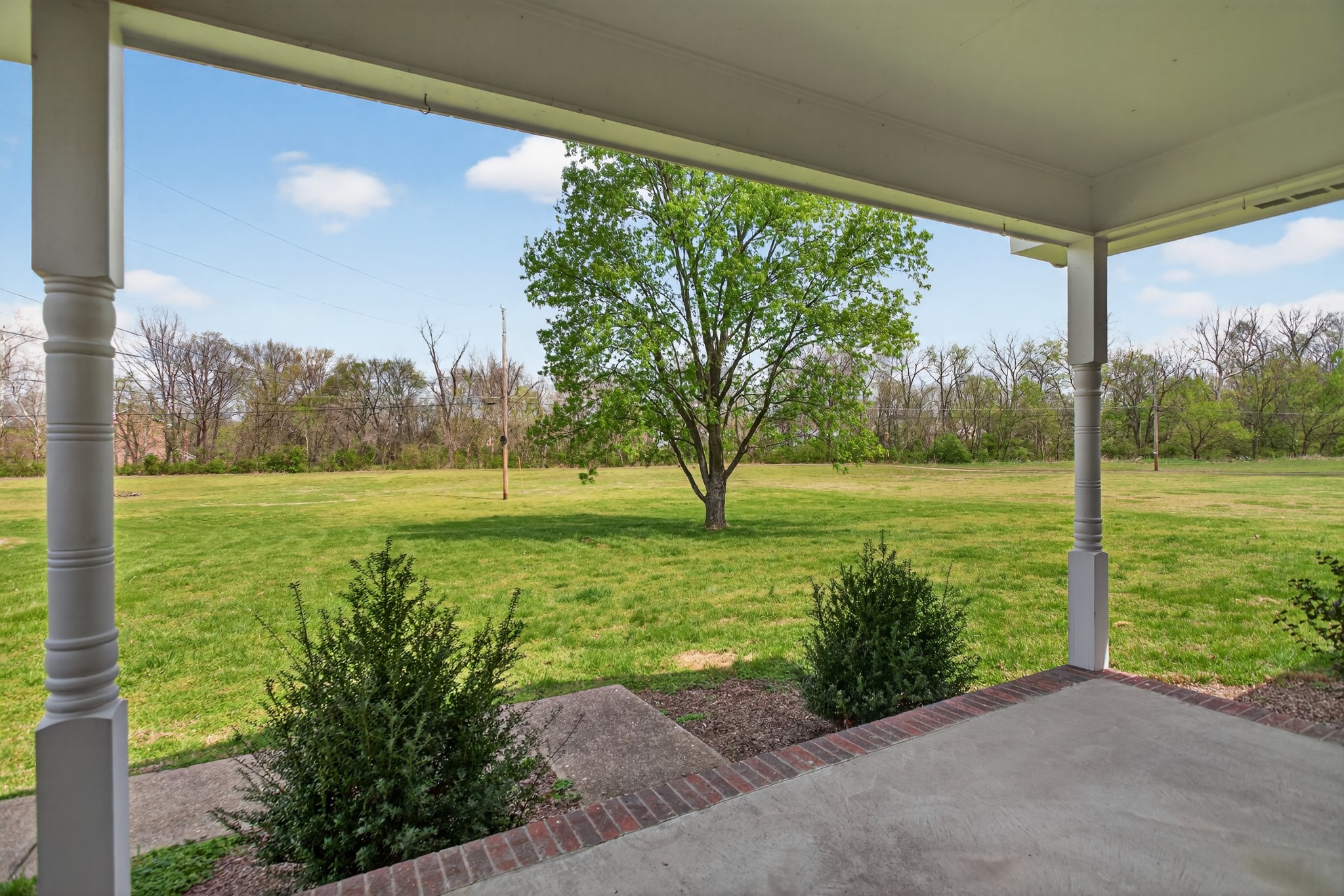 832 New Shackle Island Road Hendersonville TN 37075