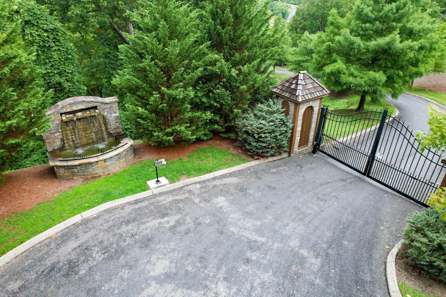 27 Stone Shore Way Dandridge TN 37725