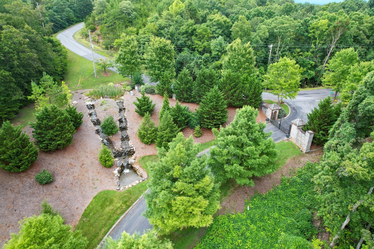 27 Stone Shore Way Dandridge TN 37725