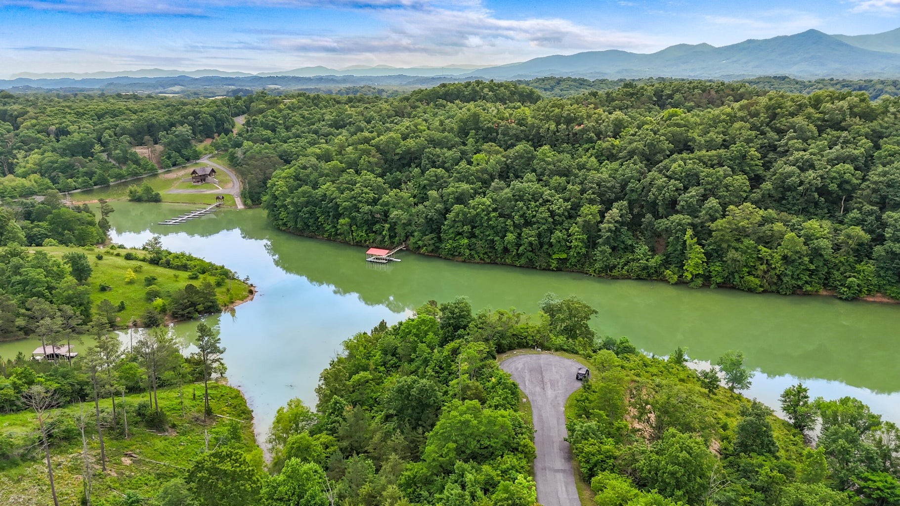 27 Stone Shore Way Dandridge TN 37725