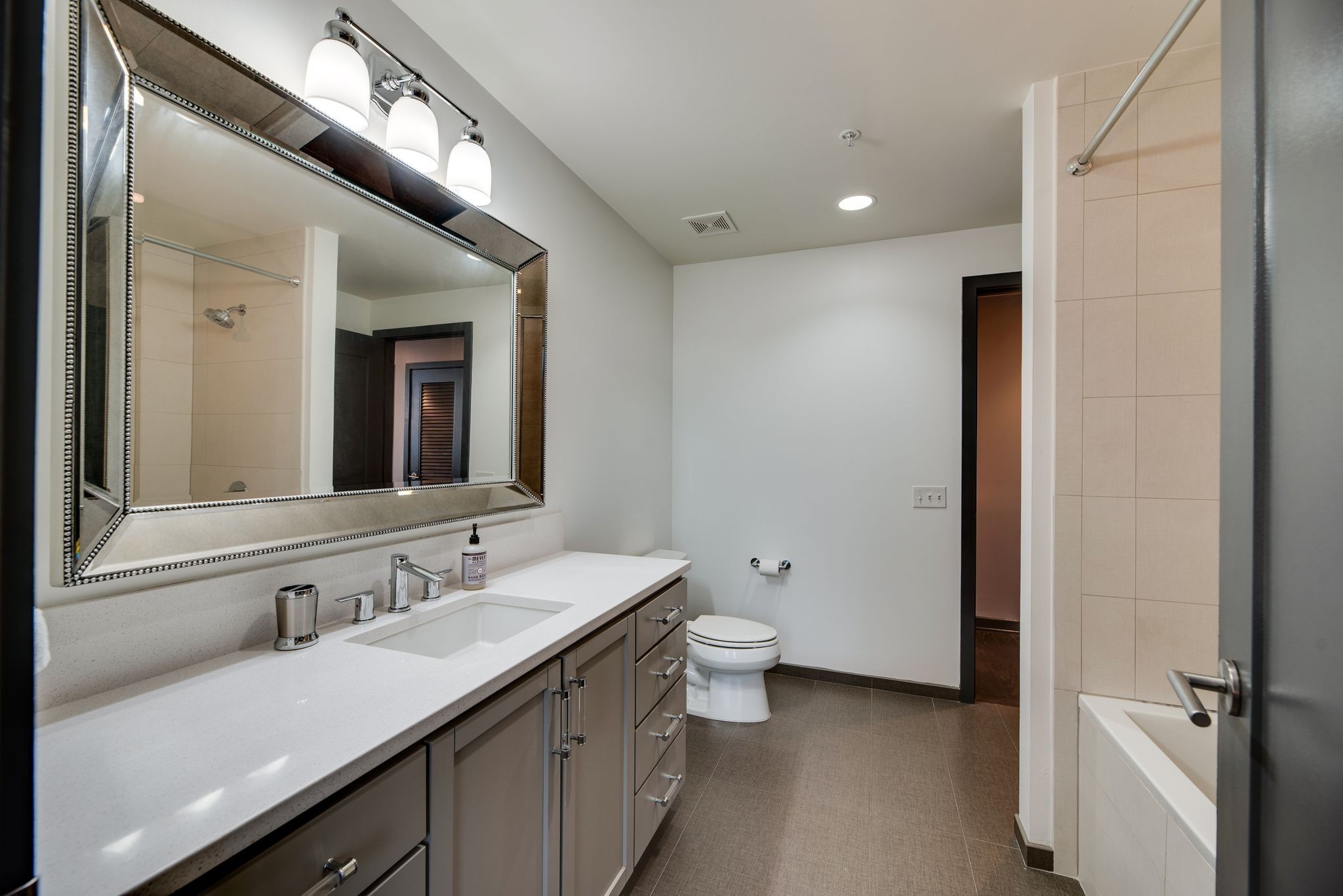 1212 Laurel Street Nashville TN 37203