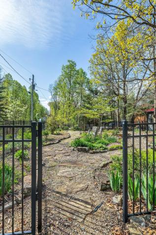 1841 Laurel Lake Drive Monteagle TN 37356